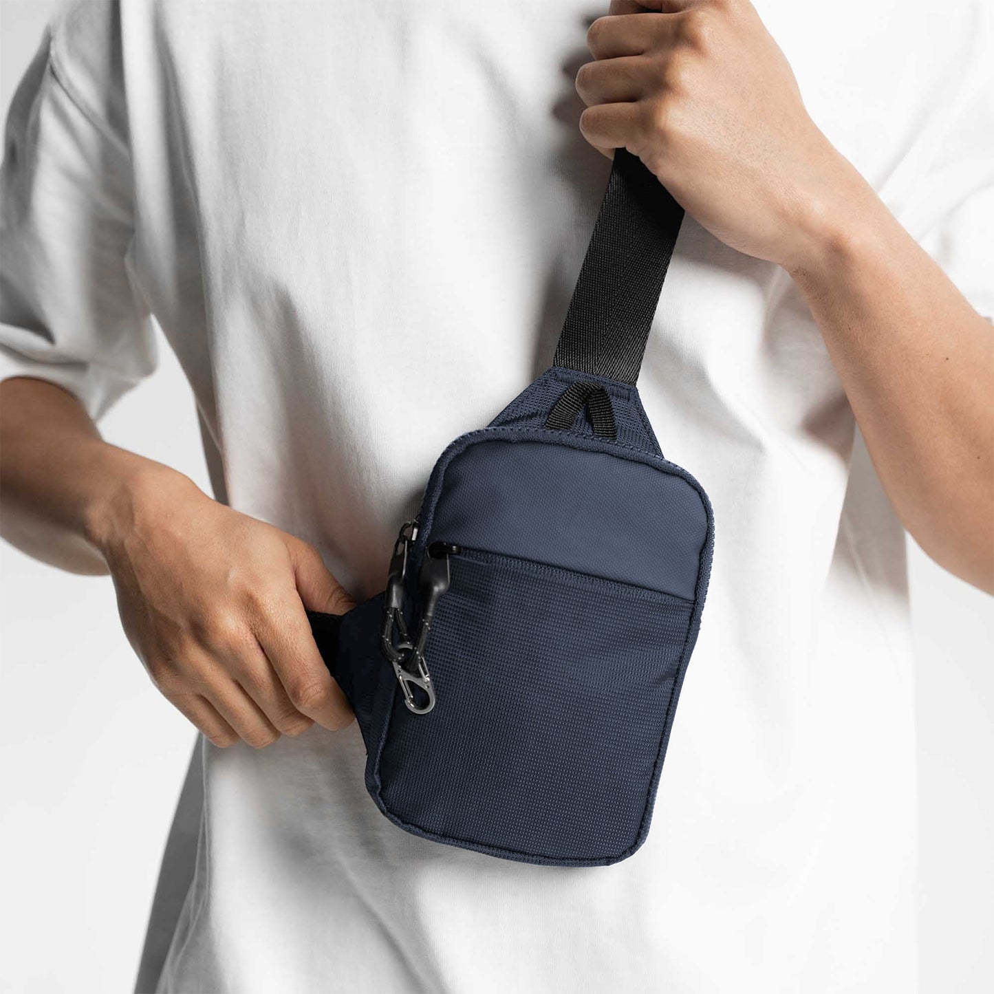 Marlen: The Elegant Anti-Theft Sling Designed for Travel